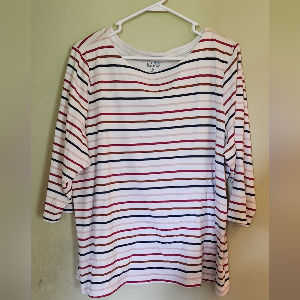 Croft & Barrow Red and Blue 3/4 Sleeve Boxy T-Shirt